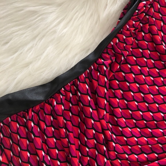 Bundle of 2 Sleeveless Tops, size M - Picture 8 of 8